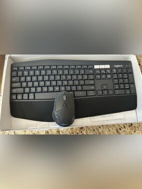 Wireless Mouse & Keyboard